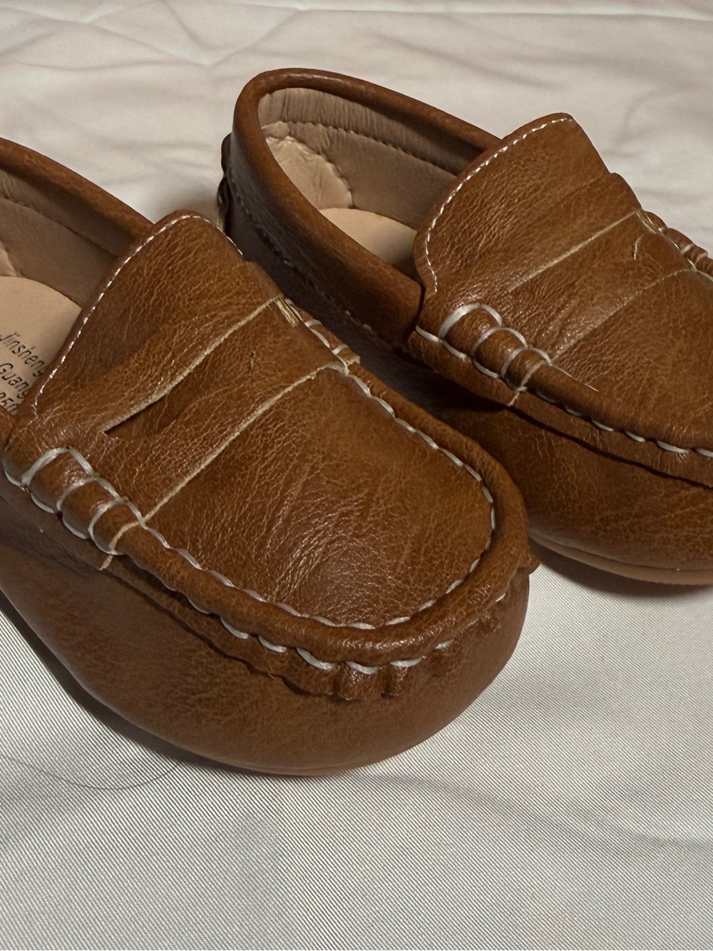 Toddler Classic Tan Leather Moccasin Loafers